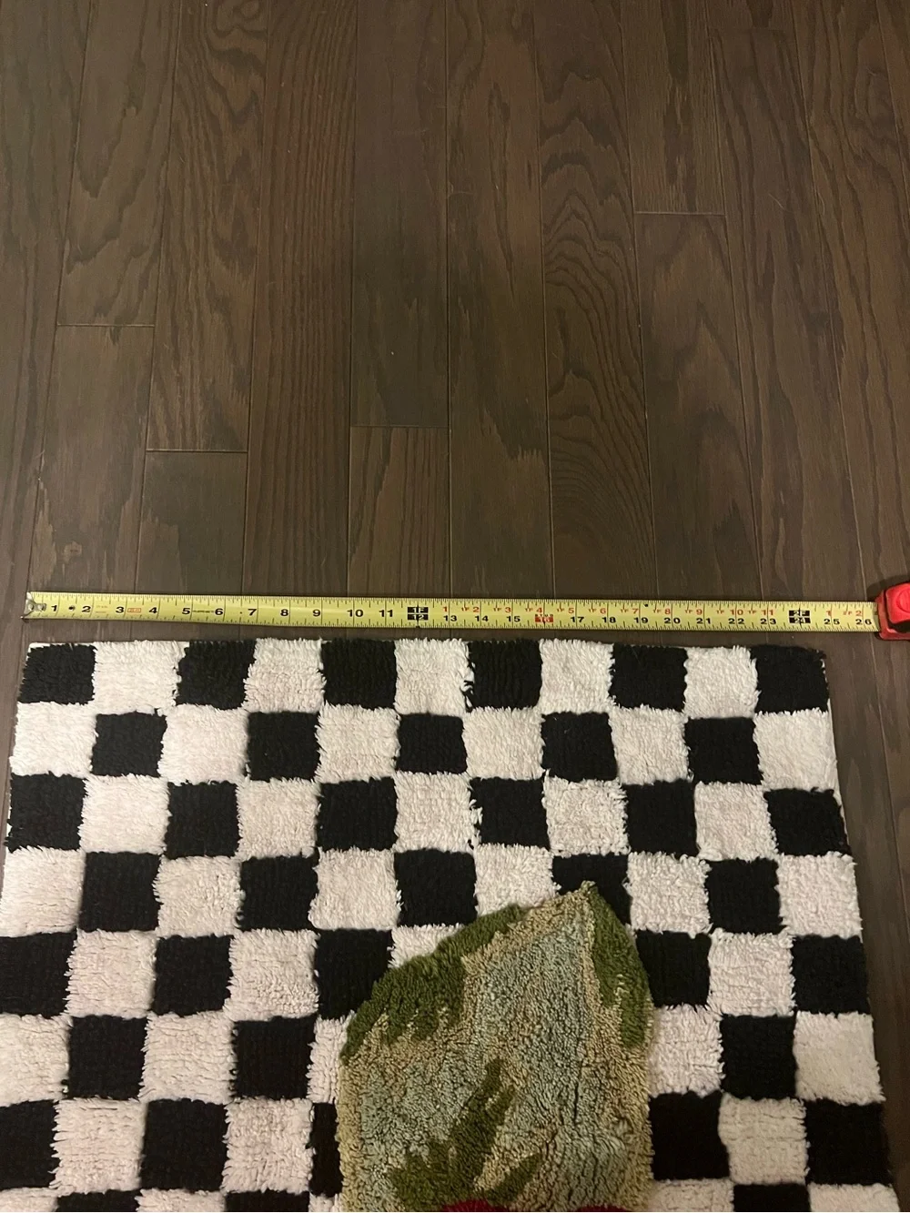 Mackenzie-Childs Rose And Check Bath Rug. Like new Condition!